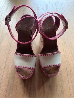Valentino White Leather Wedge Sandals with Pink whipstitch trim 37.5